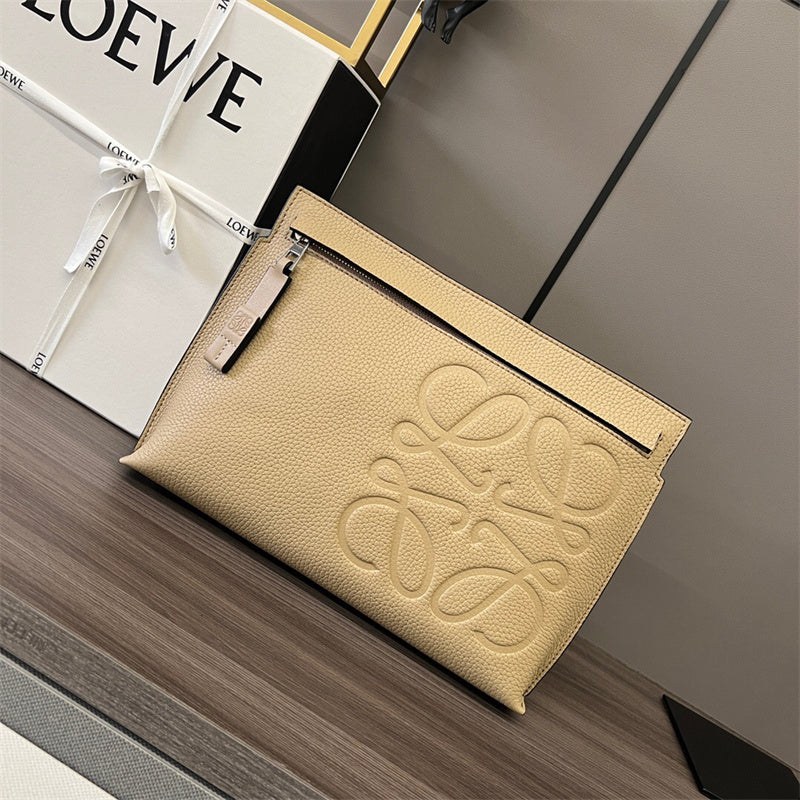 Ziva's Charm handbag – front view (29.5cm*6.5cm*20.5cm)