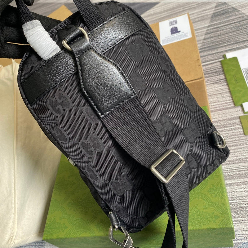 Front view of everyday-luxe modern women's handbag – women's premium purse