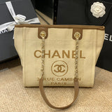  handbag, spacious everyday style, image 1