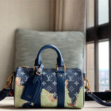  Tailored handbag carried on shoulder