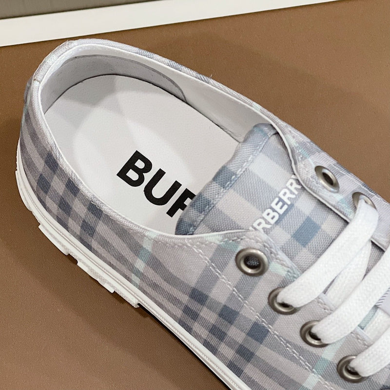 Burberry shoes Style 285 - sole and craftsmanship detail