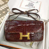  Tailored carryall bag front view
