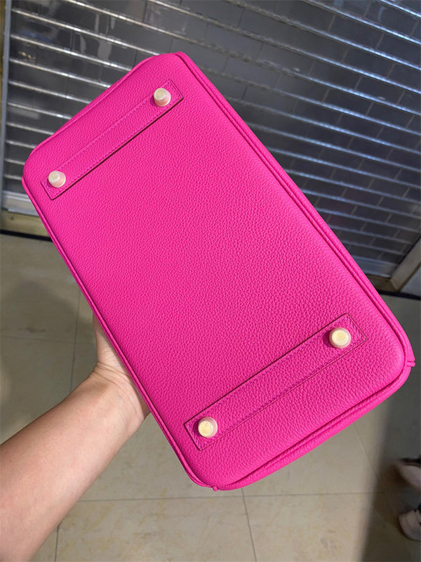 Elegant handbag styled for everyday wear