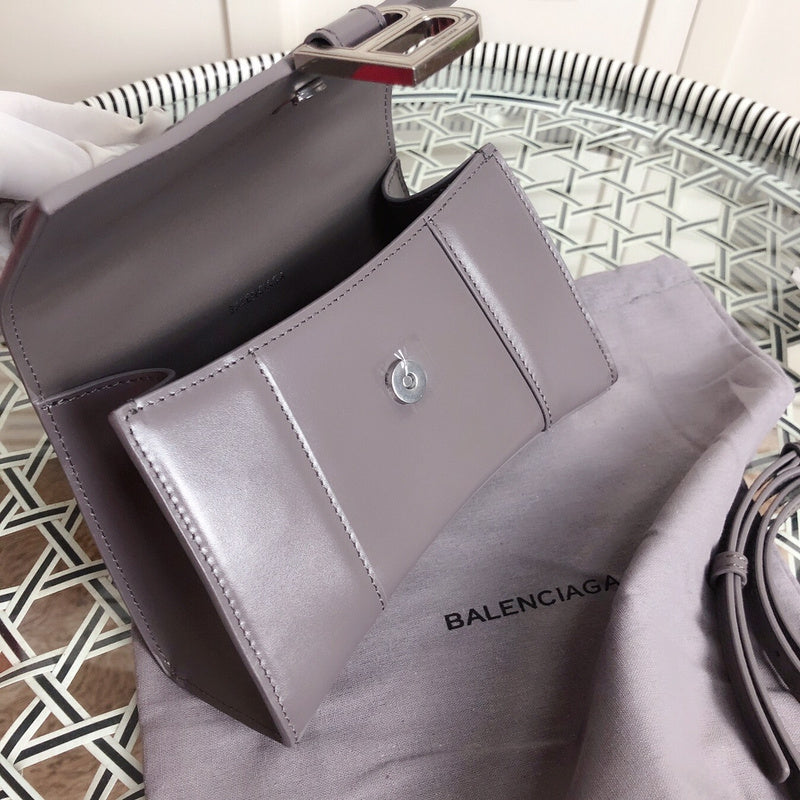Front view of elevated everyday-luxe women's handbag – women's designer-style accessory