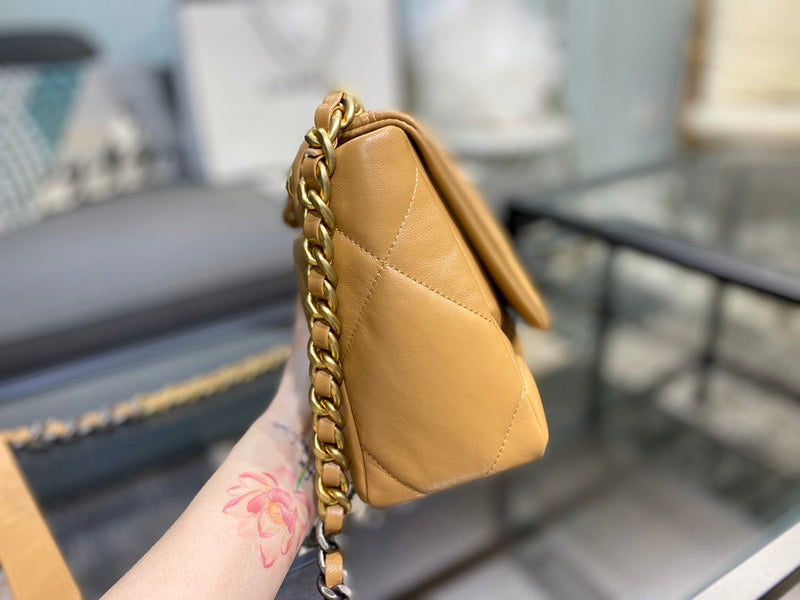  mid purse view 7