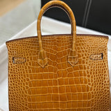 Interior view of classic premium bag