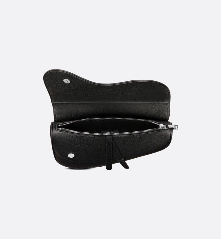Handle and strap detail of refined everyday-luxe women's handbag – women's designer-style accessory