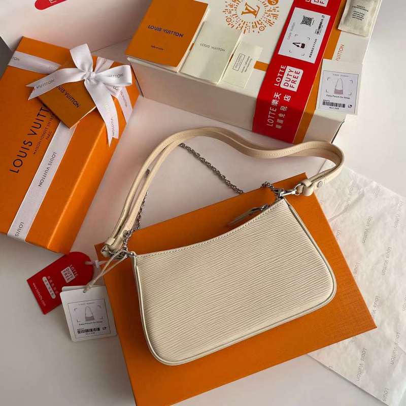Styled lifestyle shot of signature modern women's handbag – women's statement bag