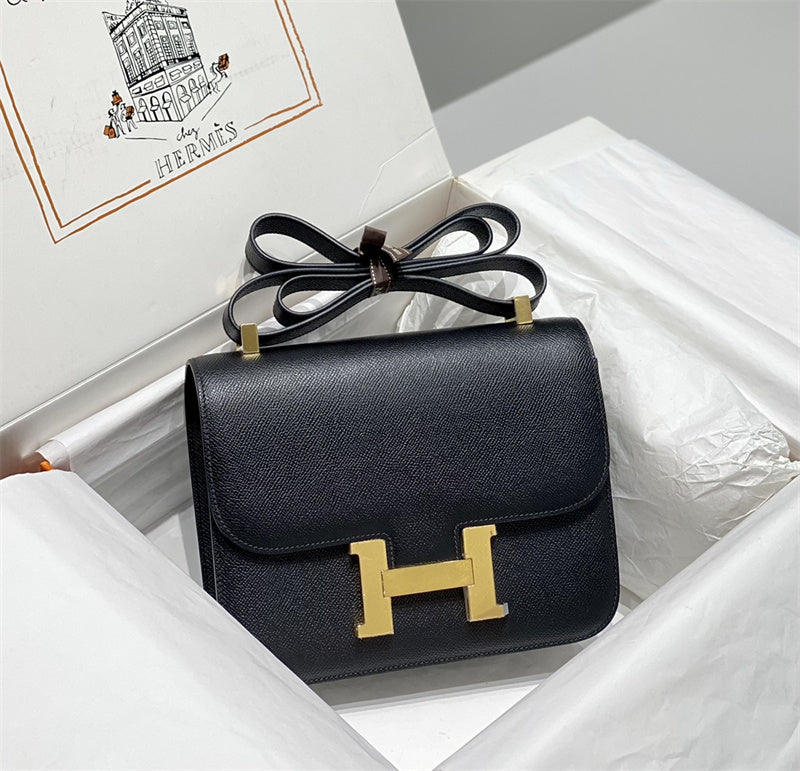 Interior view of streamlined premium bag