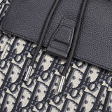 Handle and strap detail of premium everyday-luxe women's handbag – women's luxury accessory