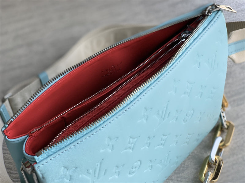  crossbody bag interior and compartment view 9