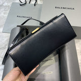 Sleek Premium PU Leather Handbag - Versatile Everyday Design | Women's Premium Handbag #679 - texture close-up (image 9) of designer-inspired handbag