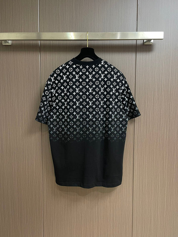 Side profile of Louis Vuitton cotton t-shirt with logo-detail design