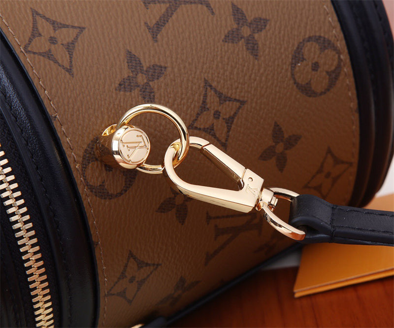  clean-lined everyday bag styled with outfit