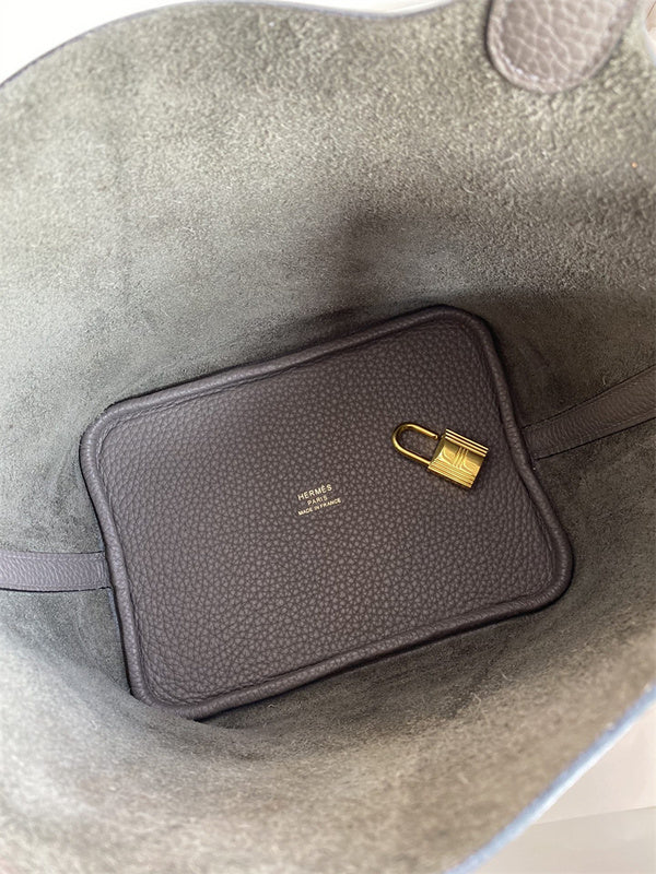 Sophisticated bag women's premium everyday handbag