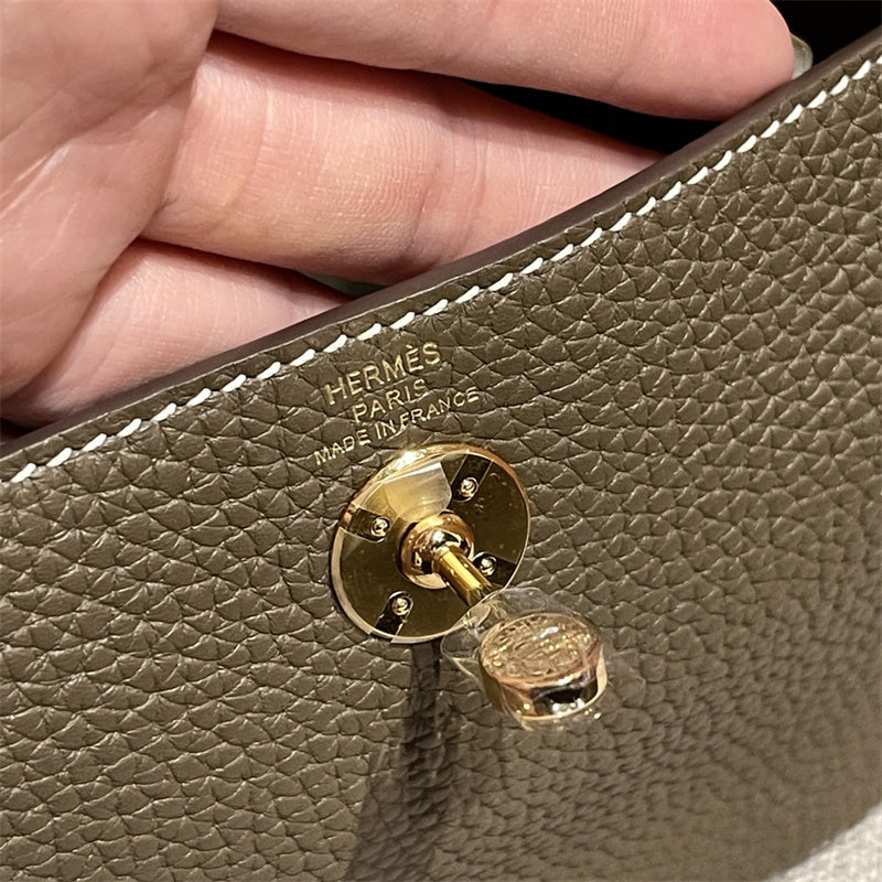  Modern crossbody bag front view 7
