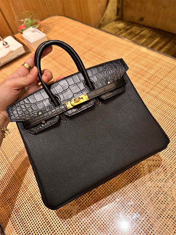  Smart top-handle bag front view 7
