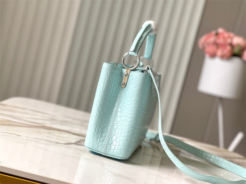 timeless everyday bag styled with outfit 30