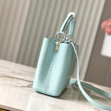  timeless everyday bag styled with outfit 30
