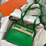  tote bag interior and compartment view