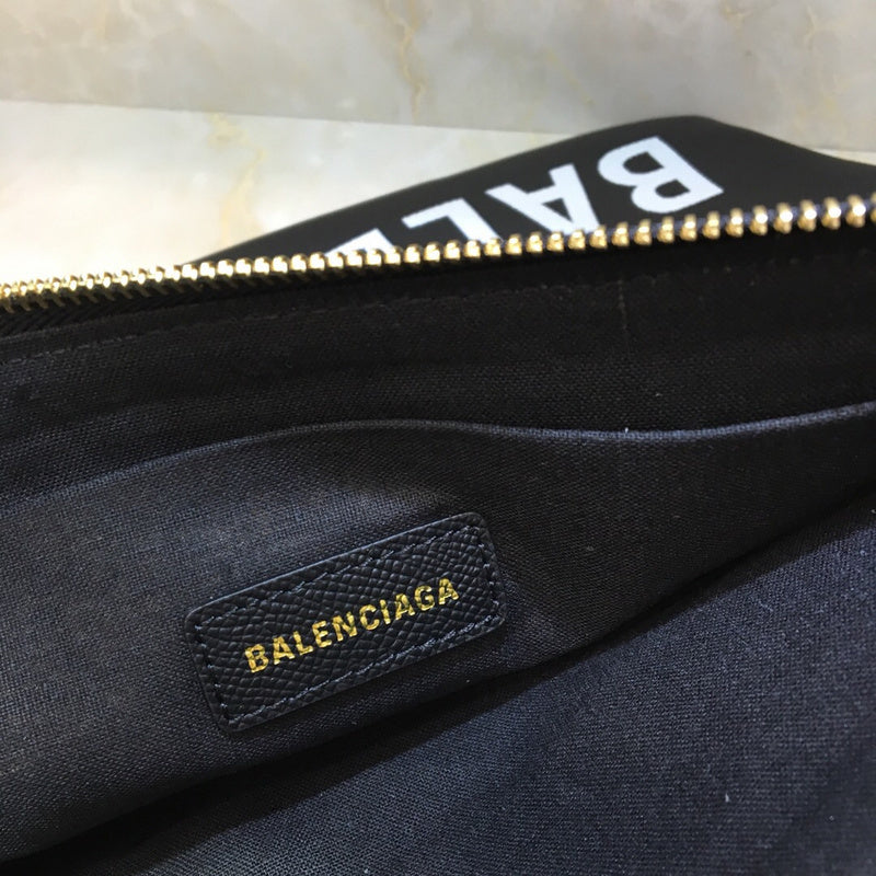 Chic Faux Leather Handbag - Signature Hardware Accents | Women's Luxury Handbag #1022 - texture close-up (image 9) of designer-inspired handbag