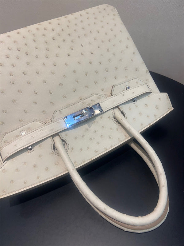 Structured handbag styled for everyday wear