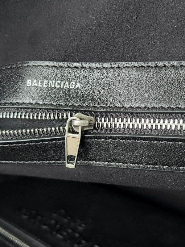 Zivas Charm Versatile Design Fashion Handbag (Elevated Accessory Essential) – Interior View