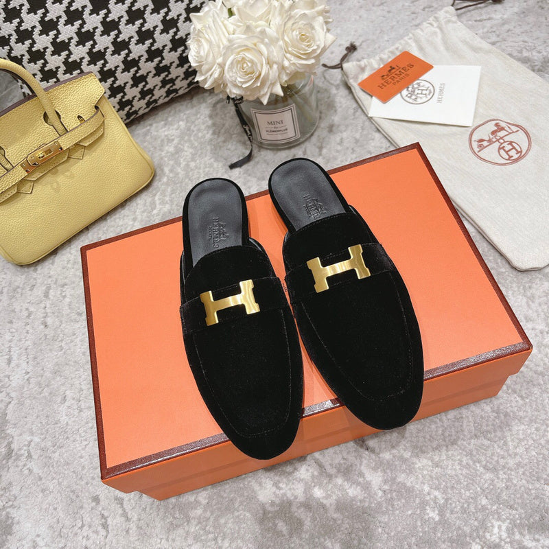 Hermès Black Ankle Strap Heels - Side Profile View
