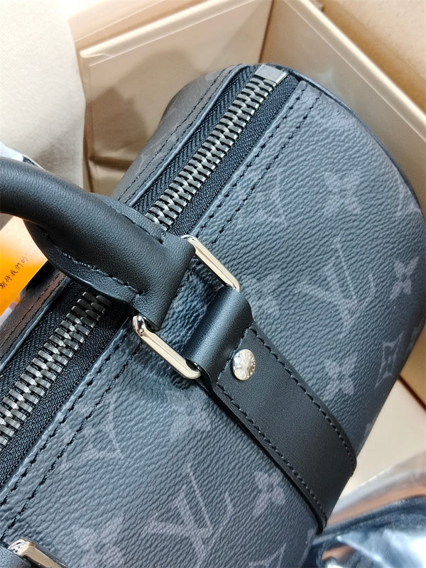  top-handle bag close-up of hardware and finish