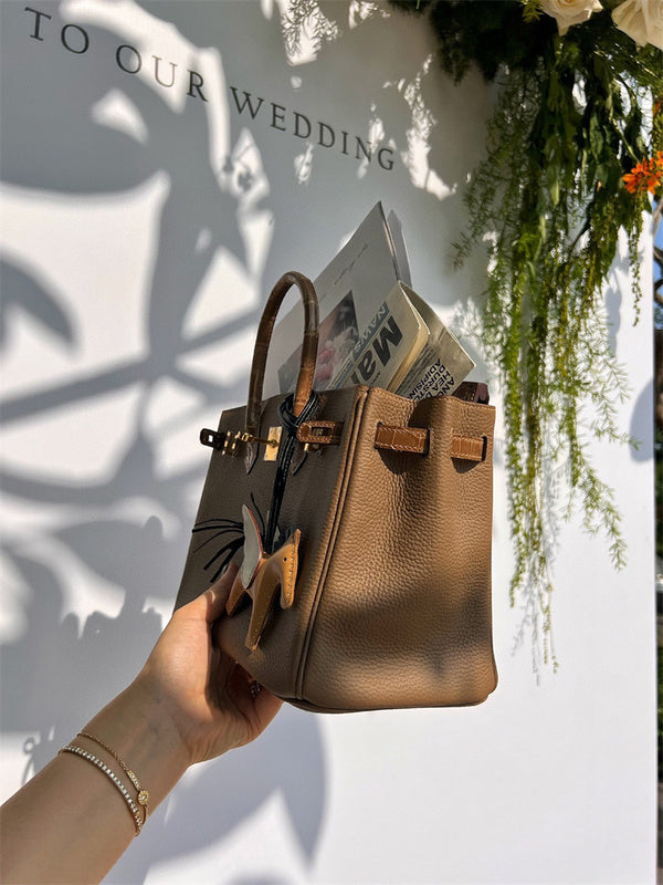  satchel interior and compartment view 9