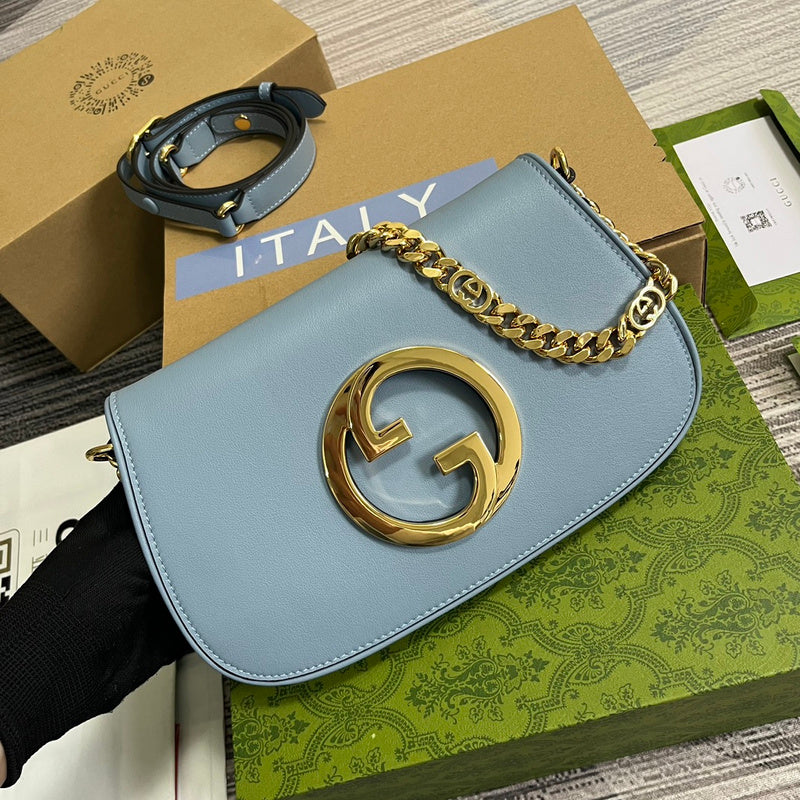 Handle and strap detail of modern everyday-luxe women's handbag – women's everyday handbag