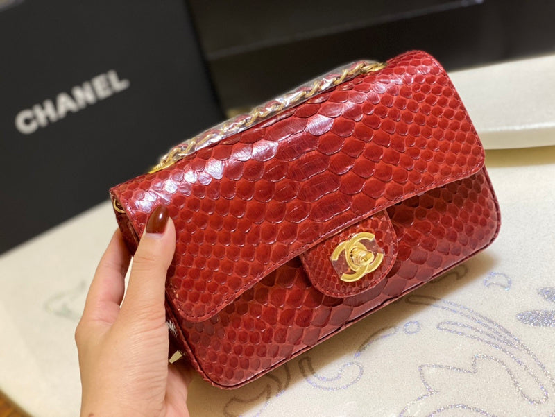  mid purse view 10