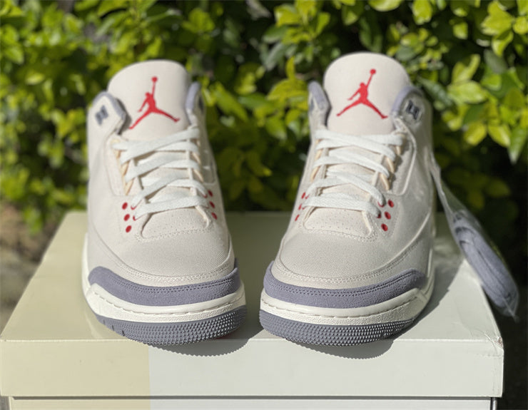 Nike Men's & Women's Iconic Street Trainers — Style 239 hardware detail