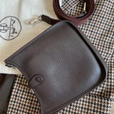  minimalist crossbody bag detail view showing craftsmanship 8