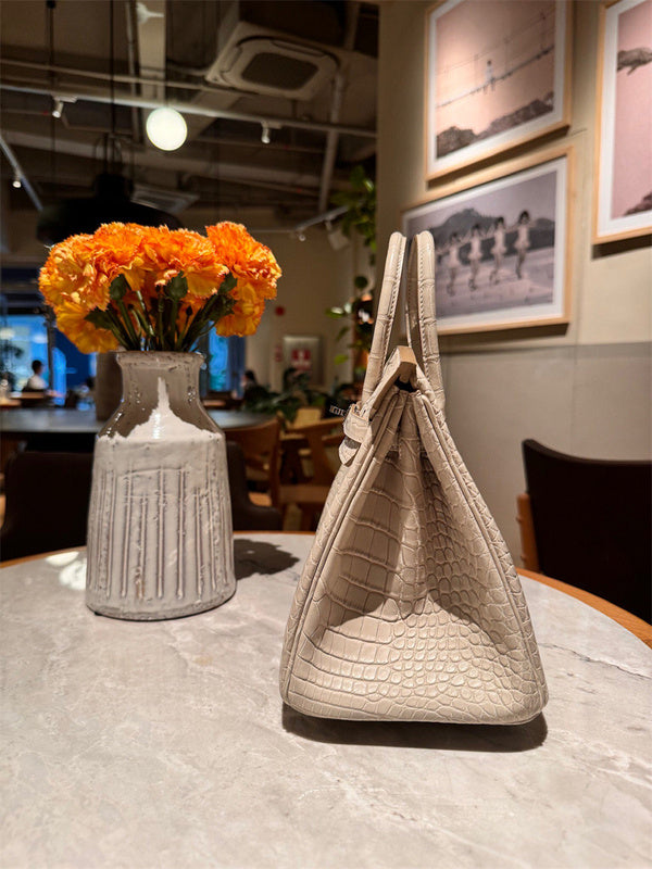 Interior view of sculpted premium bag
