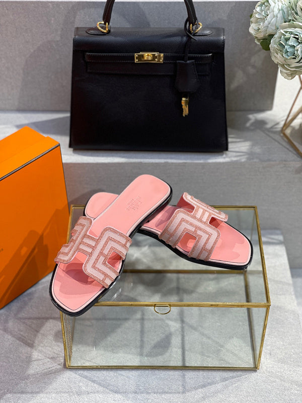 Hermès Nude High-Top Sneakers - Toe Detail View