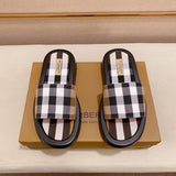 Burberry shoes Style 023 - packaging and accessories