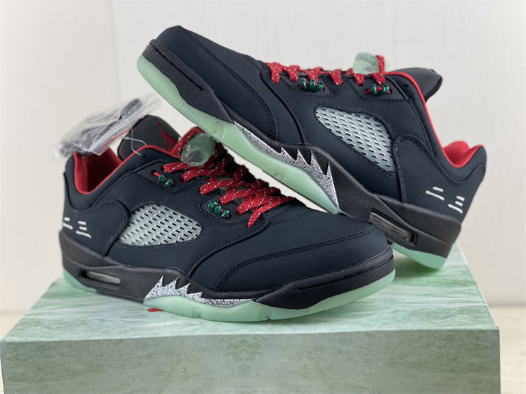 Nike Men's & Women's Premium Low-Top Trainers — Style 253 back view