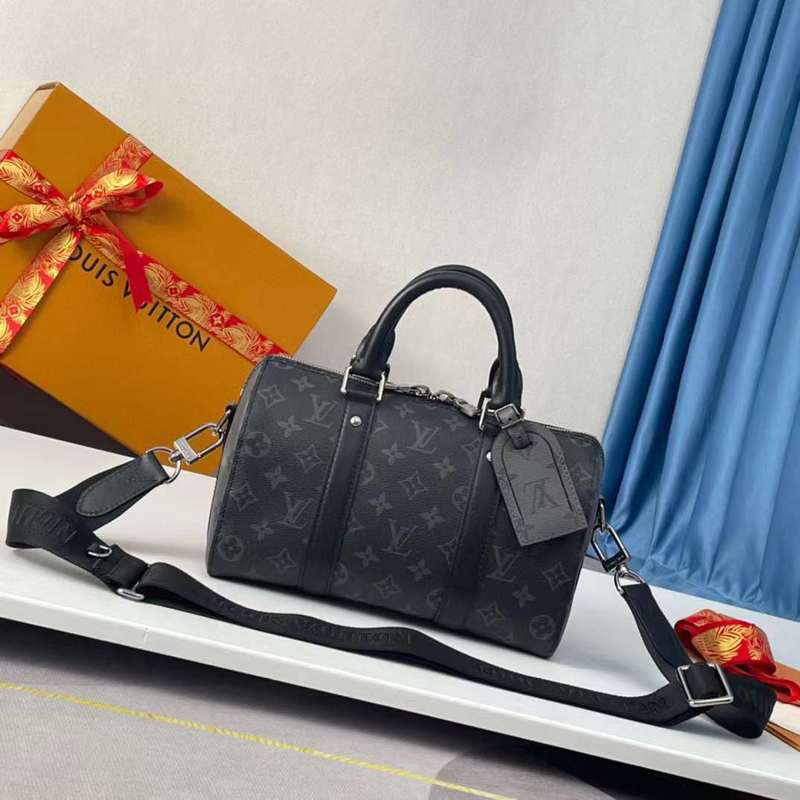 Side profile of everyday-luxe structured women's handbag – women's statement bag