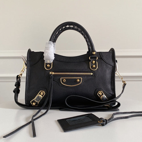 Zivas Charm Contemporary Flair Statement Handbag (Premium Everyday Carry) – Front View