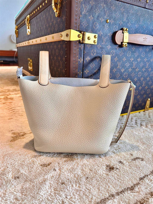  modern shoulder bag styled with outfit