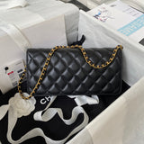 Ziva's Charm handbag – close-up view (one versatile size)