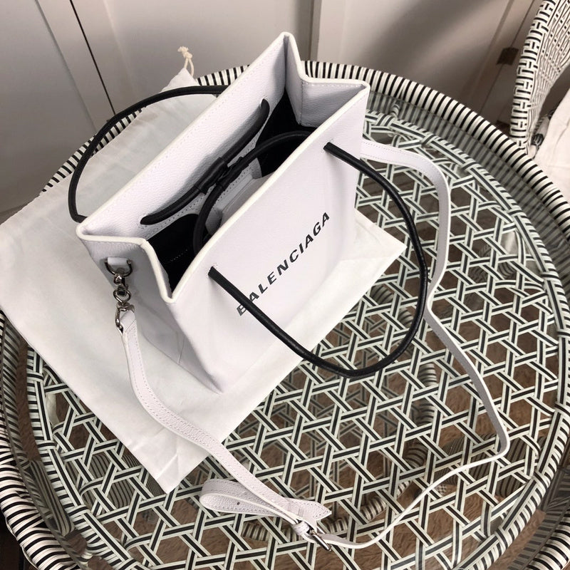 Interior view of structured statement women's handbag – women's luxury handbag