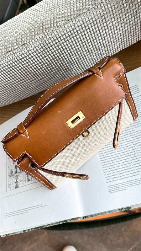  Elegant handbag carried on shoulder