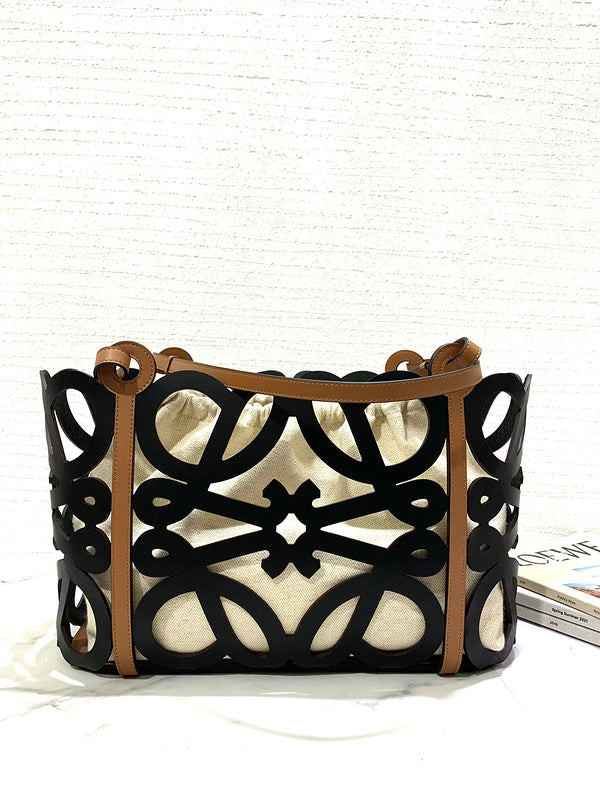 Ziva's Charm handbag – side angle view (42cm*15cm*25.5cm)
