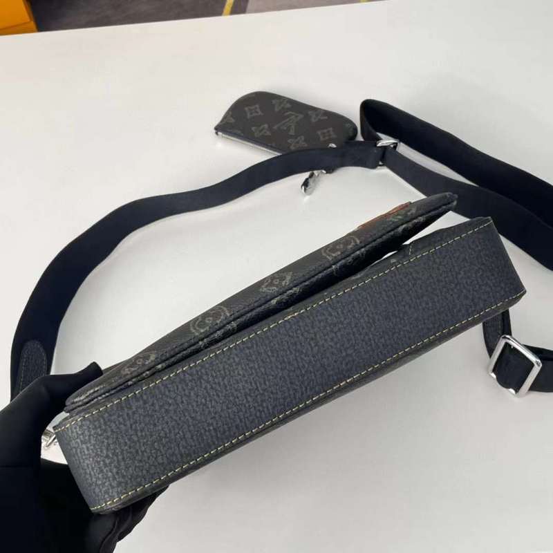 Interior view of classic signature women's handbag – women's everyday handbag