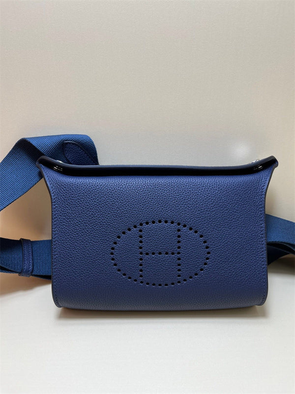  Statement tote bag front view