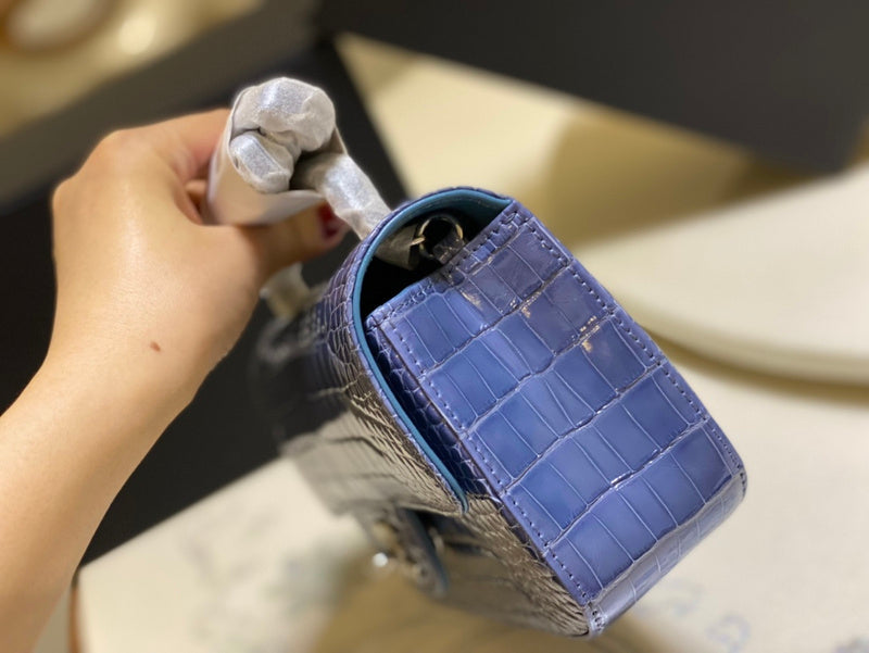  handbag, mid everyday style, image 10
