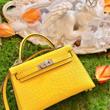  Curated carryall bag front view