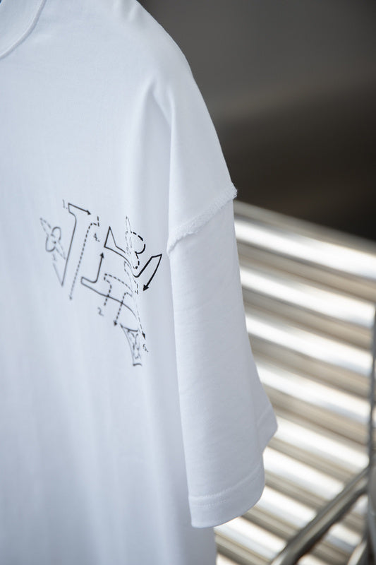 Full styled look of Louis Vuitton cotton t-shirt with relaxed-fit cut